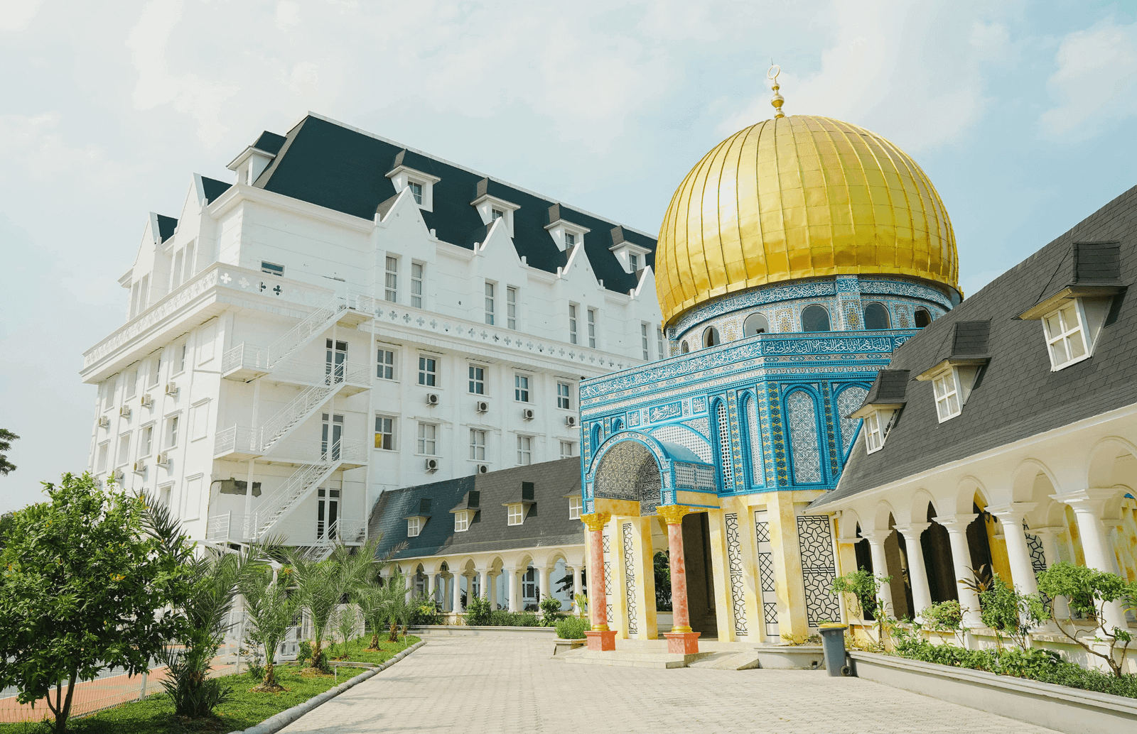 International Islamic Boarding School
